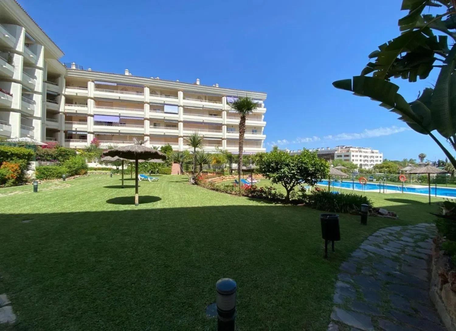 Sun Apartment *